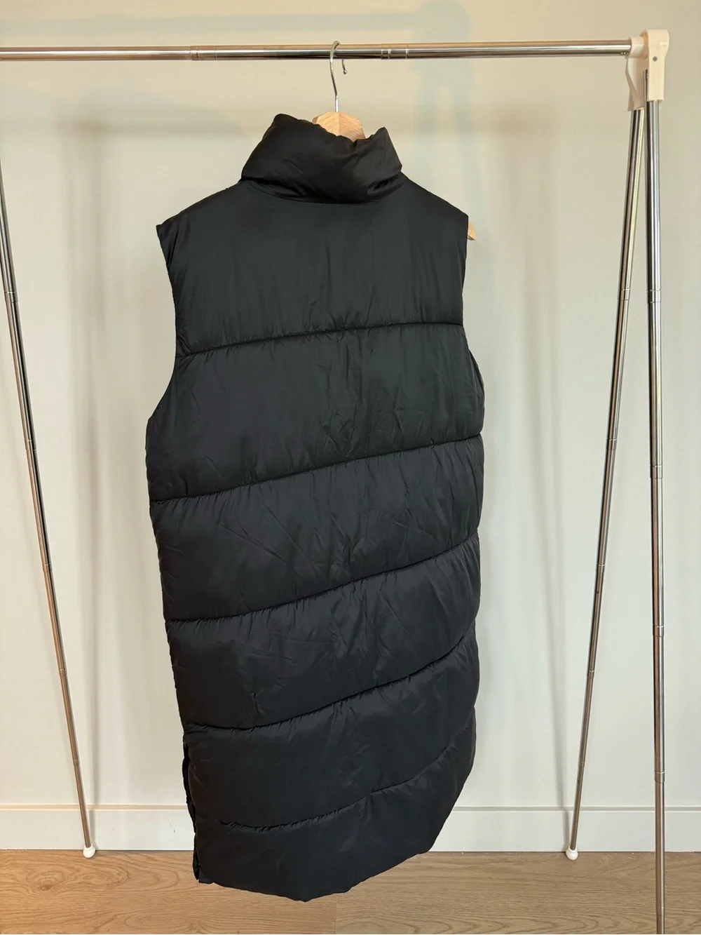 Vero Moda Black Long Quilted Sleeveless Puffer Vest - Picture 2 of 4